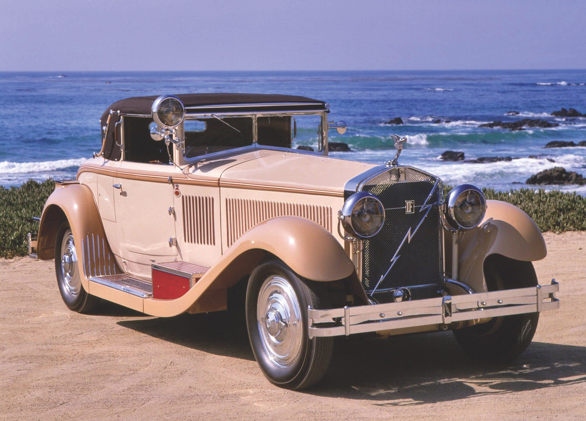 1930 Isotta Fraschini Tipo 8A SS Cabriolet by Castagna