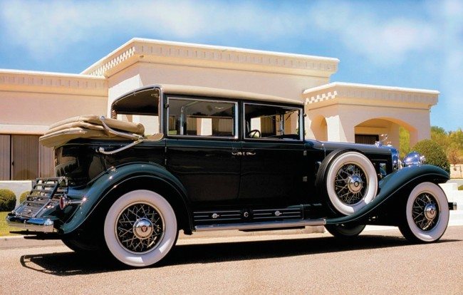 1930 V16 Madam X Imperial Landau Sedan Side View