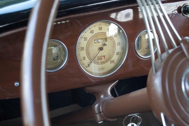 1936 Ford Phaeton 5 dash