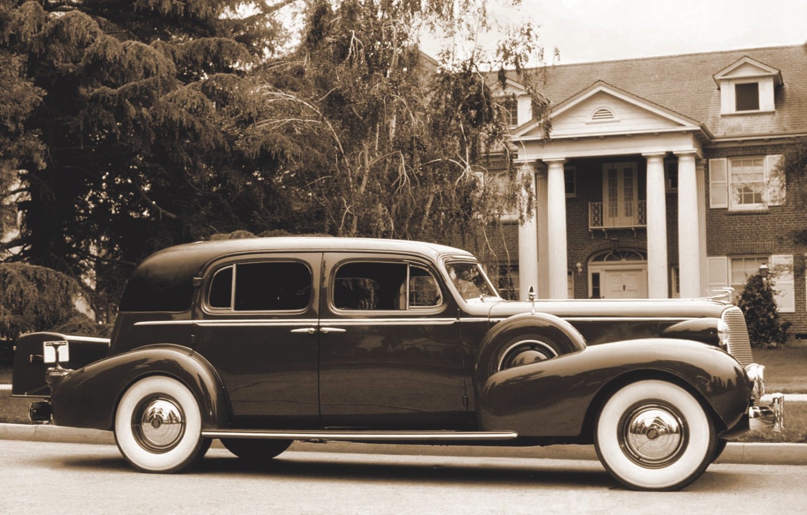 1937 Cadillac V12 Fleetwood Formal Sedan