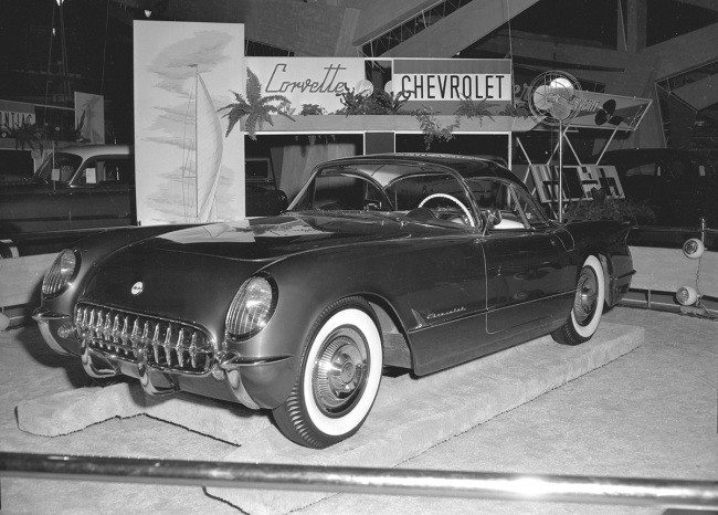 Corvette Evolution Told Through Its Concepts – Heacock Classic