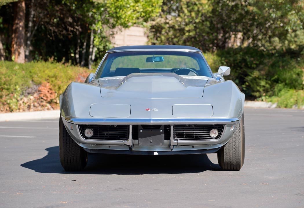 Silver 1969 Corvette front view