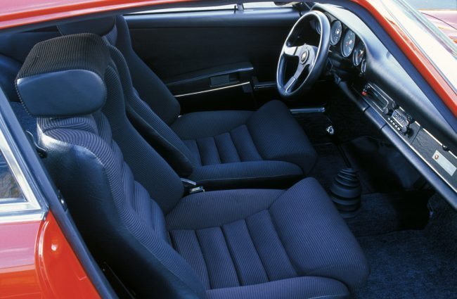 1973-porsche-carrera-rs-2-7-touring-model-interior