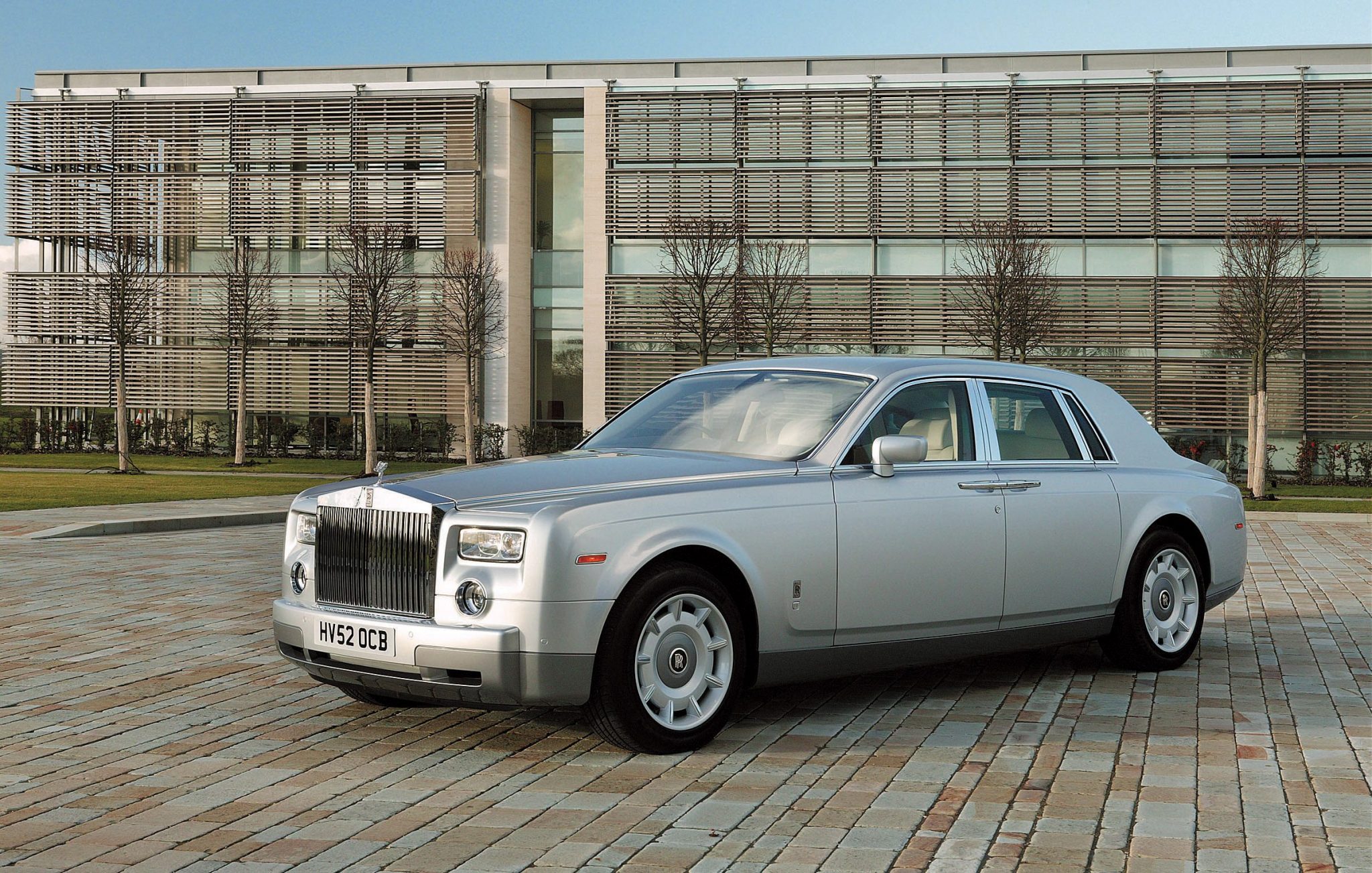 The Silver Seraph Was One of the Few Rolls-Royces Made by VW