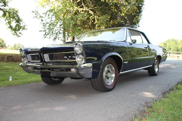 1965 Pontiac GTO Coupe Low Front View