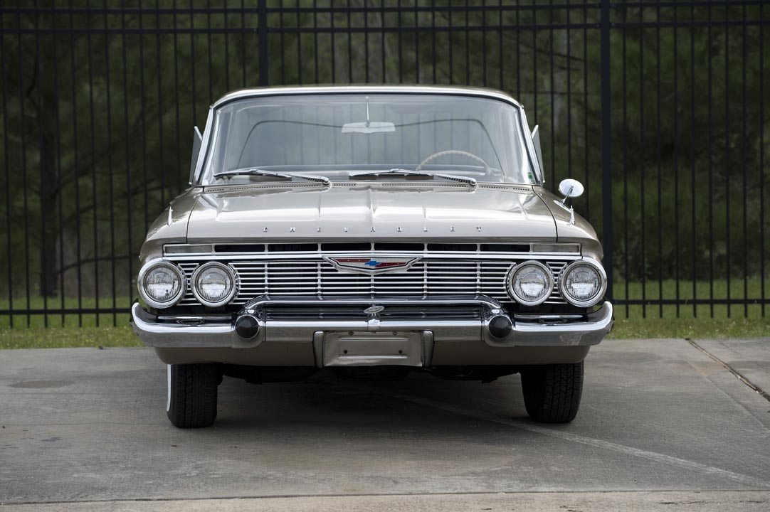 1961 Chevrolet Impala Hardtop Front View