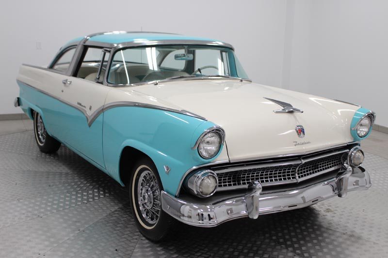 1955 Ford Fairlane Crown Victoria